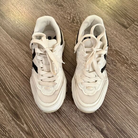 John Richmond Free Time Sneaker In White - Picture 3 of 11